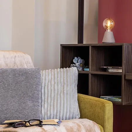 Room77 דירה מודנה